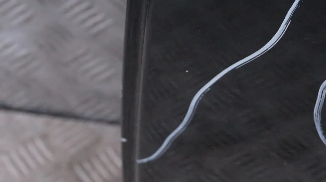 Cote Conducteur Porte Arriere Gauche Noir - 668 pour BMW X3 E83 LCI à propos du numéro de pièce 3449337 BMW X3 E83 LCI Cote Conducteur Porte Arriere Gauche Noir - 668 - SKU 3449337-BS1 - Numéro de pièce 3449337