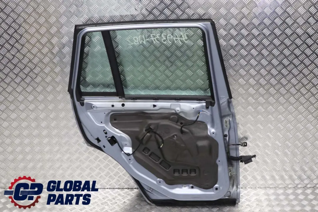 Puerta Trasera Izquierda Azul Agua Metalizado - 896 para BMW E83 3 con número de pieza 3449337 BMW E83 3 Puerta Trasera Izquierda Azul Agua Metalizado - 896 - SKU 3449337-WB3 - Número de pieza 3449337
