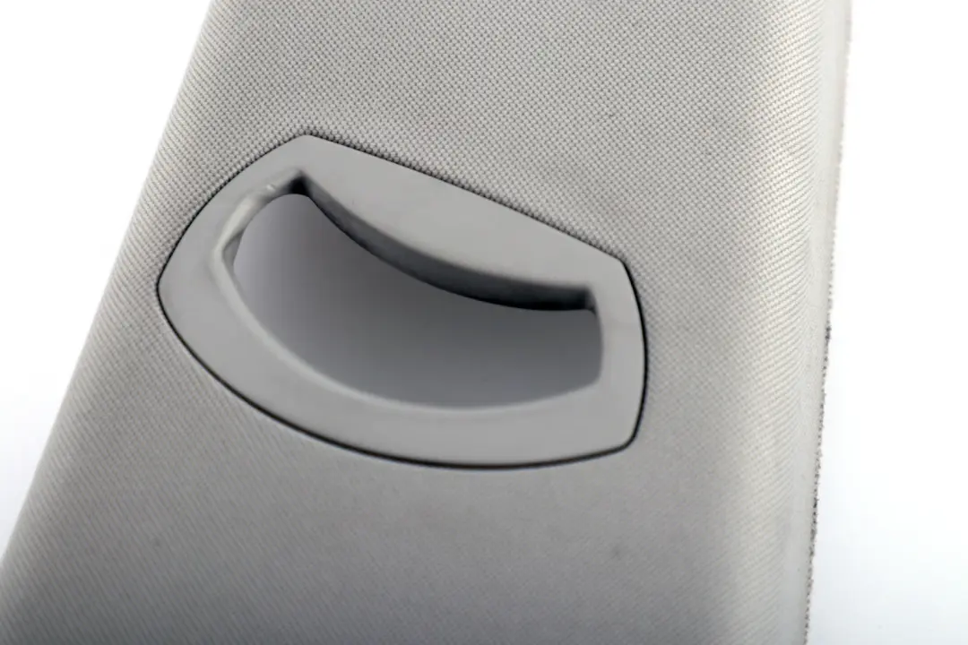 Pannello Rivestimento Colonna B Superiore Grigio Destra per BMW X3 E83 LCI con numero di parte 3449938 BMW X3 E83 LCI Pannello Rivestimento Colonna B Superiore Grigio Destra - SKU 3449938 - Numero di parte 3449938