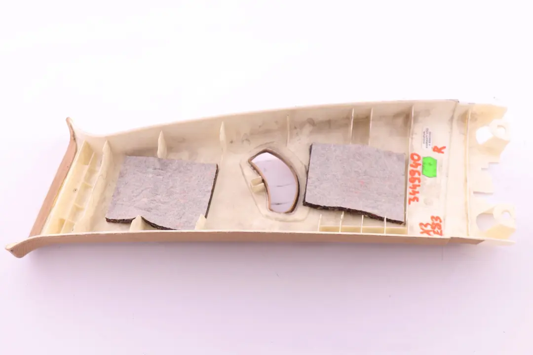 Panneau Garniture De Colonne B Supérieure Droite 3330446 pour BMW X3 E83 LCI à propos du numéro de pièce 3449940 BMW X3 E83 LCI Panneau Garniture De Colonne B Supérieure Droite 3330446 - SKU 3449940 - Numéro de pièce 3449940