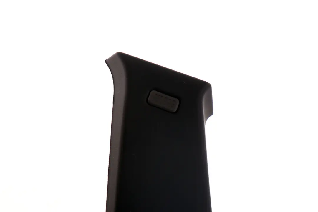 E83N LCI Columna C Embellecedor Derecho Antracita 3330490 para BMW E83 con número de pieza 3449952 BMW E83 E83N LCI Columna C Embellecedor Derecho Antracita 3330490 - SKU 3449952 - Número de pieza 3449952