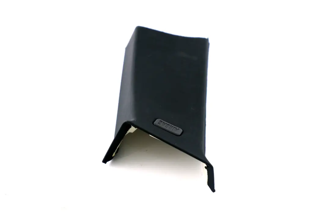 BMW X3 E83 Couverture Borne-C Droite 3330490 5143 - SKU 3449952 - Numéro de pièce 3449952