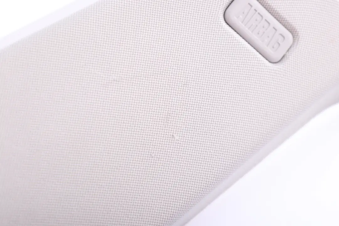 BMW X3 E83 LCI Couverture Borne-C A Gauche Gris 3330489 - SKU 3449955 - Numéro de pièce 3449955