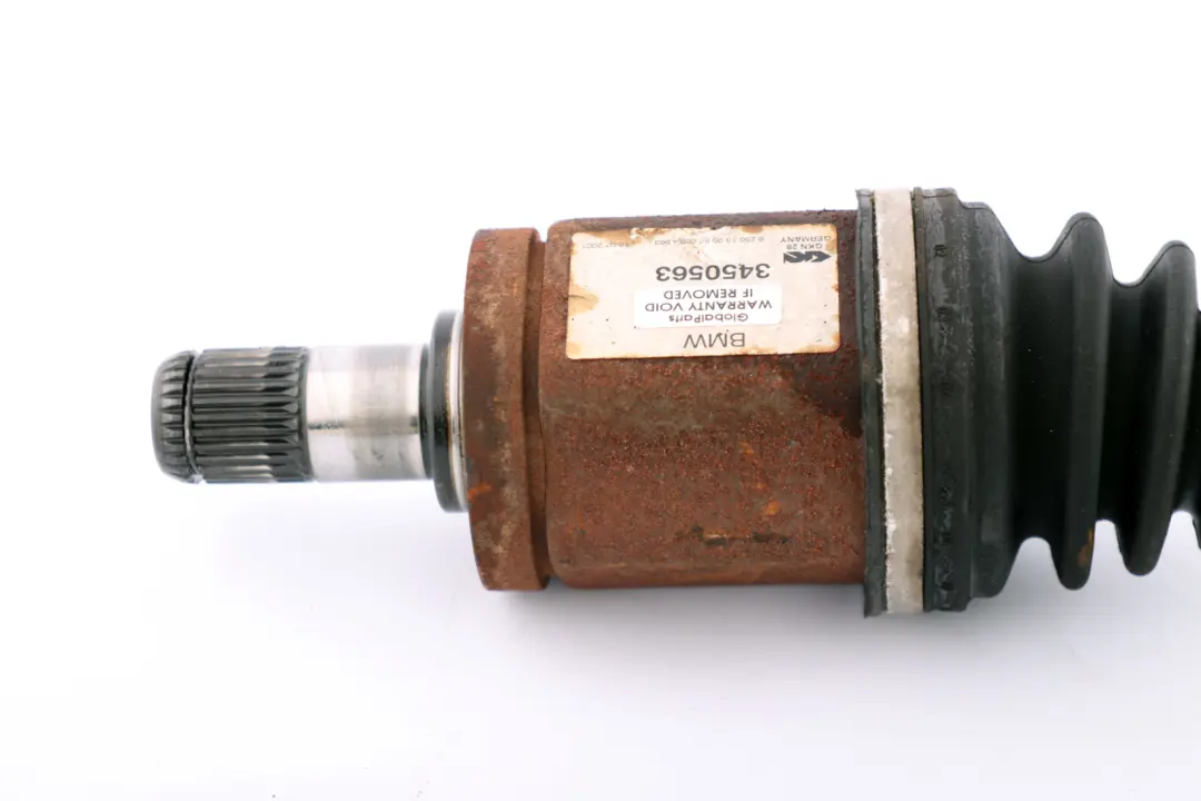 Półoś napędowa lewa przód do BMW E83 X3 LCI o numerze 3450565 BMW E83 X3 LCI Półoś napędowa lewa przód - SKU 3450563 - Numer Części 3450565