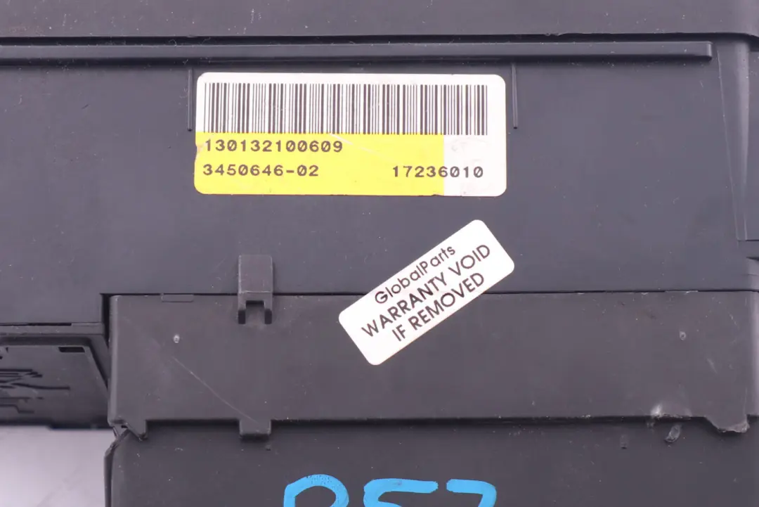 Skrzynka Bezpieczników do MINI Cabrio R57 o numerze 3450646 MINI Cabrio R57 Skrzynka Bezpieczników - SKU 3450646 - Numer Części 3450646