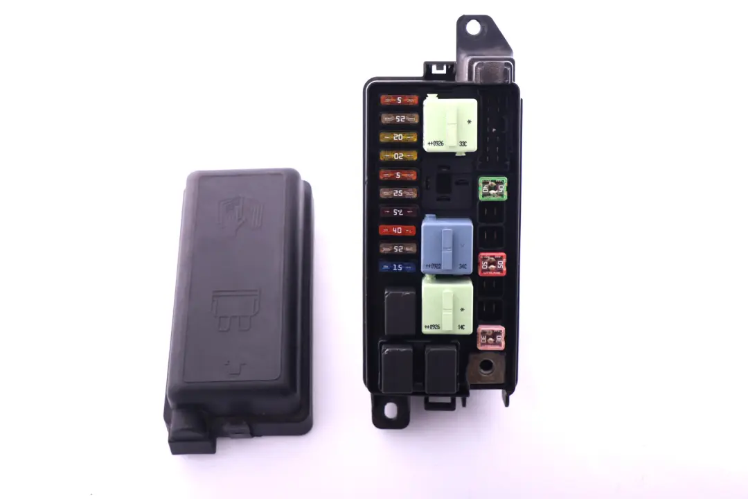 Boite A Fusibles 6114 pour Mini Cooper Cabriolet R57 à propos du numéro de pièce 3450646 Mini Cooper Cabriolet R57 Boite A Fusibles 6114 - SKU 3450646 - Numéro de pièce 3450646