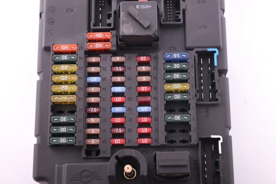 High SPEG Fuse Distribution Box H1 to Mini Cooper One R56 with Part number 3450824 Mini Cooper One R56 High SPEG Fuse Distribution Box H1 - SKU 3450824 - Part number 3450824