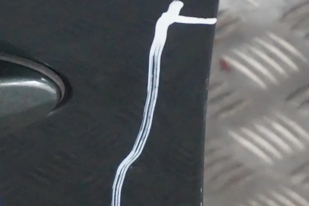 Reihe E83 Fahrerseite Tür Vorne Links Highland Green Gruen - A11 für BMW X3 mit Teilenummer 3451015 BMW X3 Reihe E83 Fahrerseite Tür Vorne Links Highland Green Gruen - A11 - SKU 3451015-HG - Teilenummer 3451015