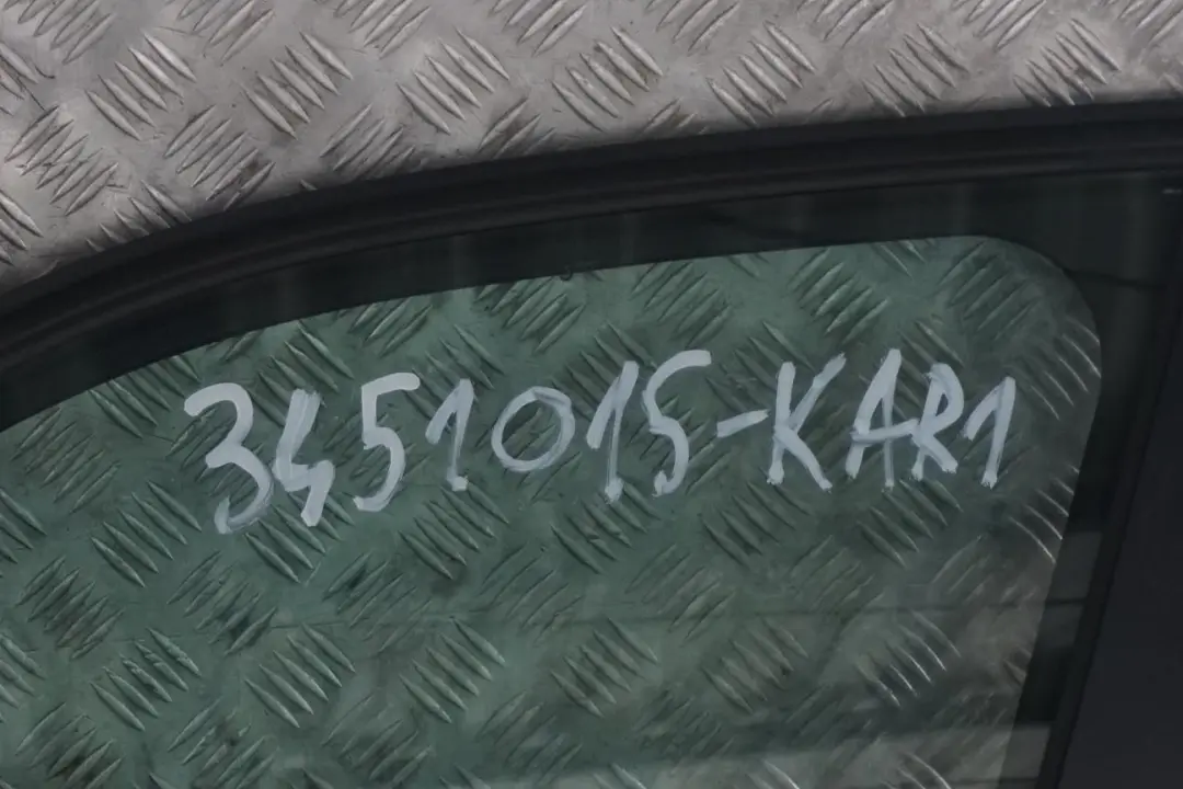 Porta Anteriore Sinistra Rosso-Cremisi Karmesin Rosso - A61 per BMW X3 E83 con numero di parte 3451015 BMW X3 E83 Porta Anteriore Sinistra Rosso-Cremisi Karmesin Rosso - A61 - SKU 3451015-KAR1 - Numero di parte 3451015