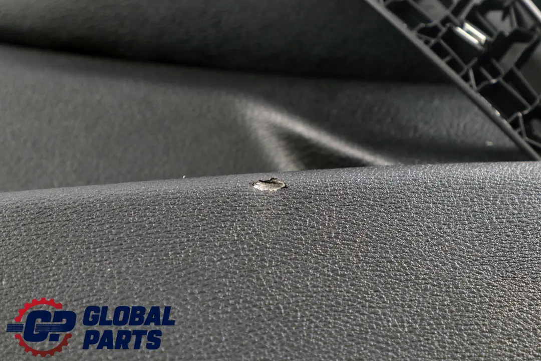 Boczek Tapicerka Drzwi Prawy Tył do BMW E83 X3 LCI o numerze 3451356 BMW E83 X3 LCI Boczek Tapicerka Drzwi Prawy Tył - SKU 3451356 - Numer Części 3451356