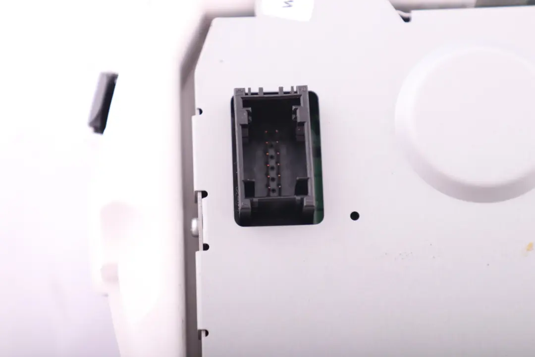 Instrument Cluster Speedo Navigation Display Screen to BMW Mini R55 R56 with Part number 3451496 BMW Mini R55 R56 Instrument Cluster Speedo Navigation Display Screen - SKU 3451496 - Part number 3451496