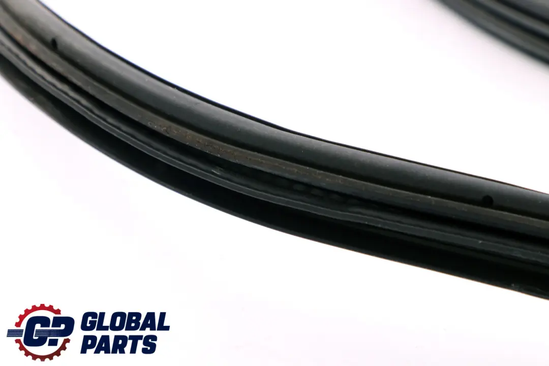 Puerta Delantera Derecha Sello De Proteccion De Goma para BMW X3 E83 con número de pieza 3451666 BMW X3 E83 Puerta Delantera Derecha Sello De Proteccion De Goma - SKU 3451666 - Número de pieza 3451666