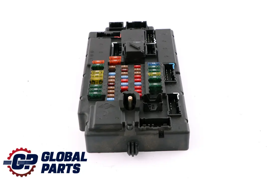 Caja de Distribucion de Fusibles / Dc M2 6135 para Mini Cooper R56 con número de pieza 3451924 Mini Cooper R56 Caja de Distribucion de Fusibles / Dc M2 6135 - SKU 3451924 - Número de pieza 3451924