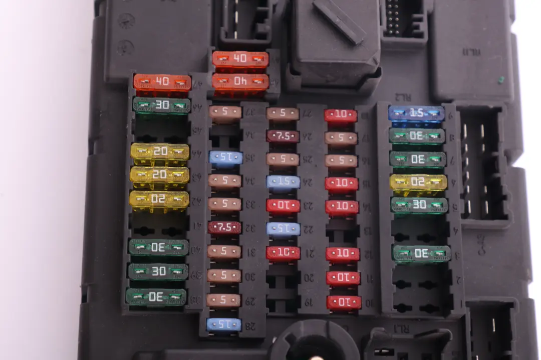 High SPEG DC/DC M3 Fuse Distribution Box to Mini Cooper One R56 with Part number 3451925 Mini Cooper One R56 High SPEG DC/DC M3 Fuse Distribution Box - SKU 3451925 - Part number 3451925