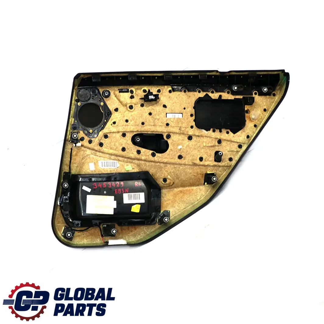 Left Door Card Lining Trim Leather Nevada Oyster para BMW E83 LCI Rear con número de pieza 3453429 BMW E83 LCI Rear Left Door Card Lining Trim Leather Nevada Oyster - SKU 3453429 - Número de pieza 3453429