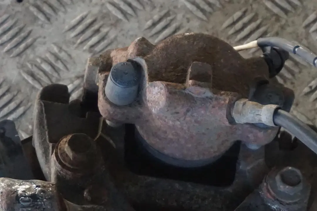 M57N2 Front Right O/S Suspension Leg Spring Strut Brake Disc to BMW X3 E83 3.0d with Part number 3453522 BMW X3 E83 3.0d M57N2 Front Right O/S Suspension Leg Spring Strut Brake Disc - SKU 3453522-1 - Part number 3453522