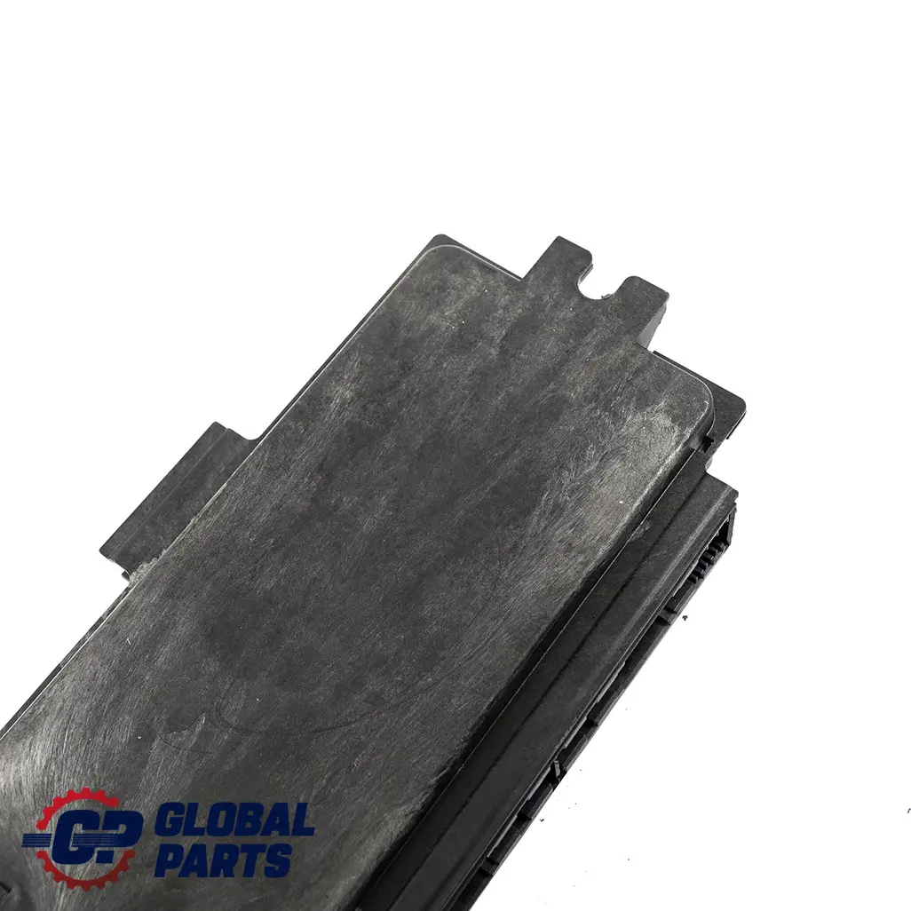 Footwell Light Module High EKS ECU LEAR PL3 FRM3R to Mini Countryman R60 with Part number 3457390 Mini Countryman R60 Footwell Light Module High EKS ECU LEAR PL3 FRM3R - SKU 3457390 - Part number 3457390