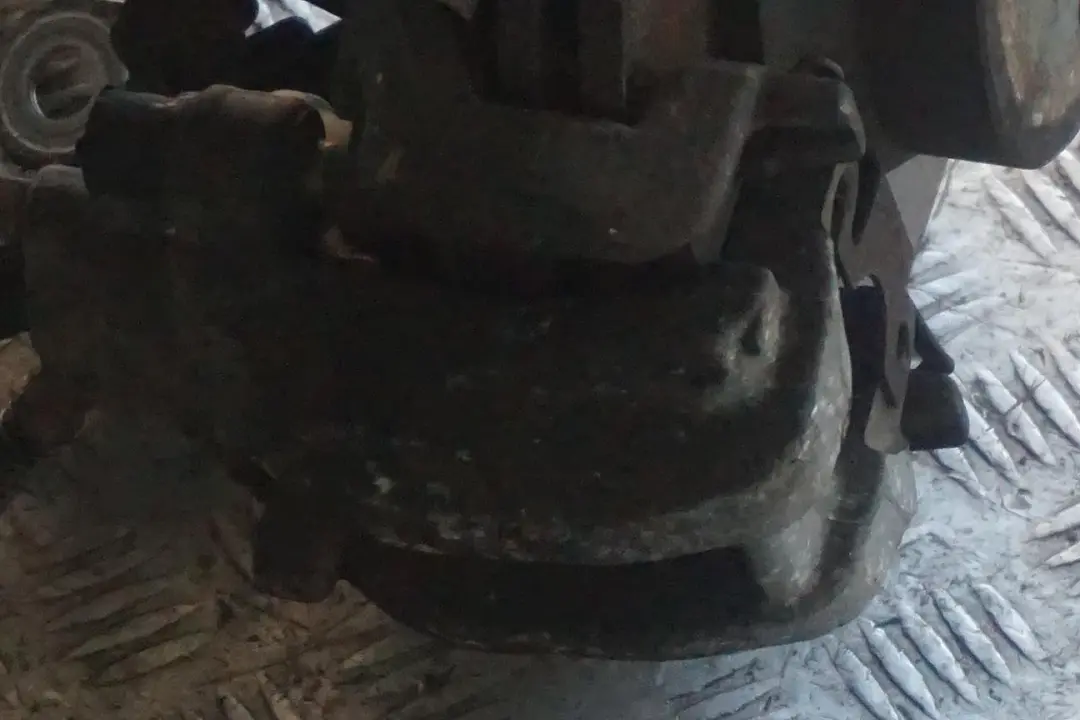  Mercedes-Benz E-Class W211 S211 Rear Left N/S Suspension Leg Brake Wheel Hub - SKU 3508308 - Part number 3508308