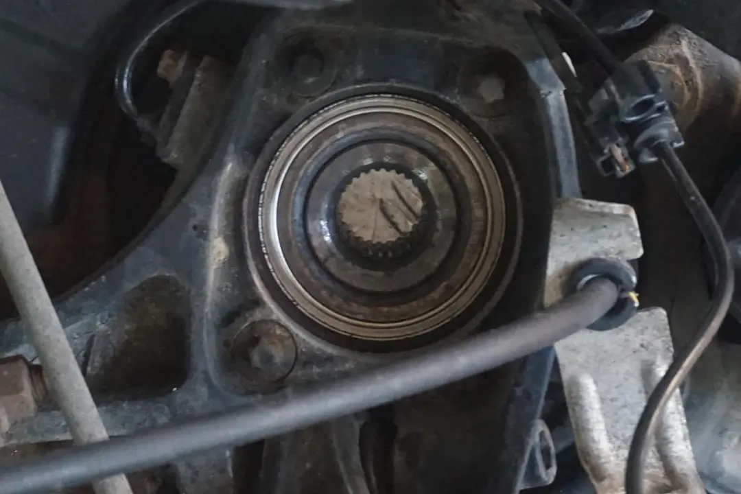 Mercedes-Benz E-Class W211 S211 Rear Left N/S Suspension Leg Brake Wheel Hub to with Part number 3508308 Mercedes-Benz E-Class W211 S211 Rear Left N/S Suspension Leg Brake Wheel Hub - SKU 3508308 - Part number 3508308