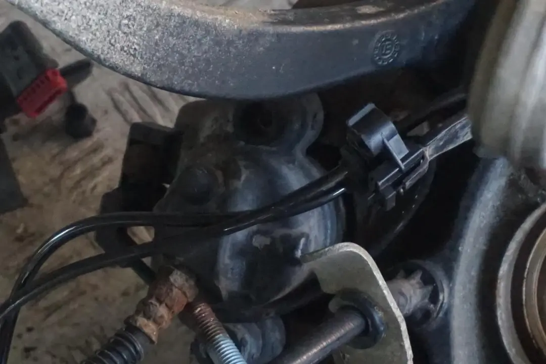 Mercedes-Benz E-Klasse W211 S211 Schwenklager Bremssattel Hinten Rechts für mit Teilenummer 3508408 Mercedes-Benz E-Klasse W211 S211 Schwenklager Bremssattel Hinten Rechts - SKU 3508408 - Teilenummer 3508408