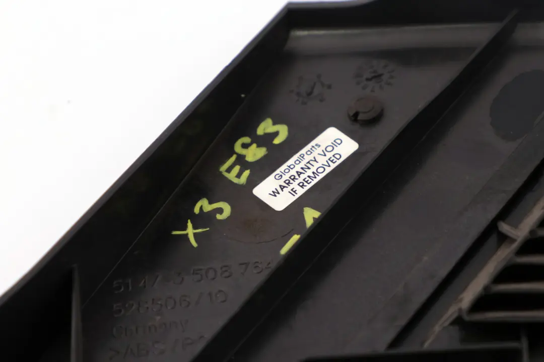 Sfiato Aria Destra per BMW X3 E83 con numero di parte 3508764 BMW X3 E83 Sfiato Aria Destra - SKU 3508764-1 - Numero di parte 3508764