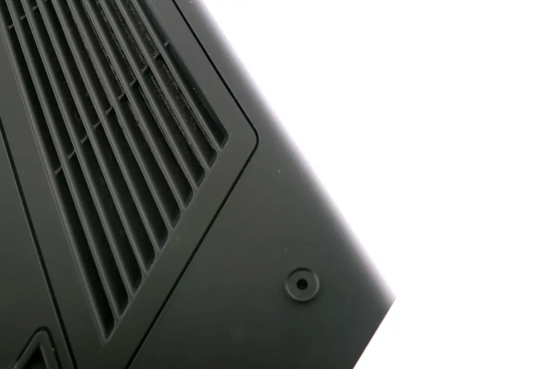 BMW X3 Series E83 Lateral Trunk Floor Right Vent Louvre Anthrazit Black O/S - SKU 3508764 - Part number 3404376