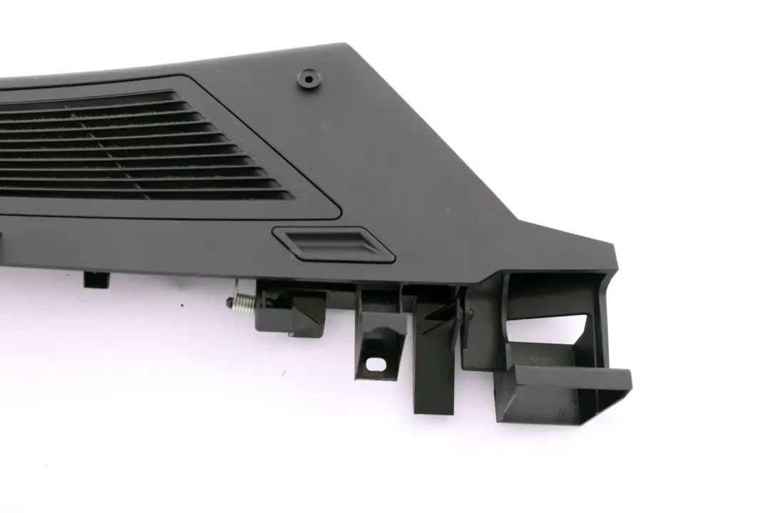 Rejilla Ventilación Lateral Derecha Maletero Negro Antracita para BMW X3 E83 con número de pieza 3404376 BMW X3 E83 Rejilla Ventilación Lateral Derecha Maletero Negro Antracita - SKU 3508764 - Número de pieza 3404376