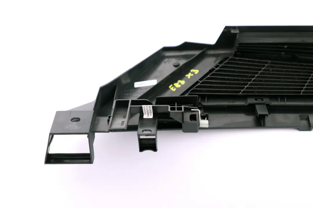 Lateral Trunk Floor Right Vent Louvre Anthrazit Black O/S to BMW X3 E83 with Part number 3404376 BMW X3 E83 Lateral Trunk Floor Right Vent Louvre Anthrazit Black O/S - SKU 3508764 - Part number 3404376