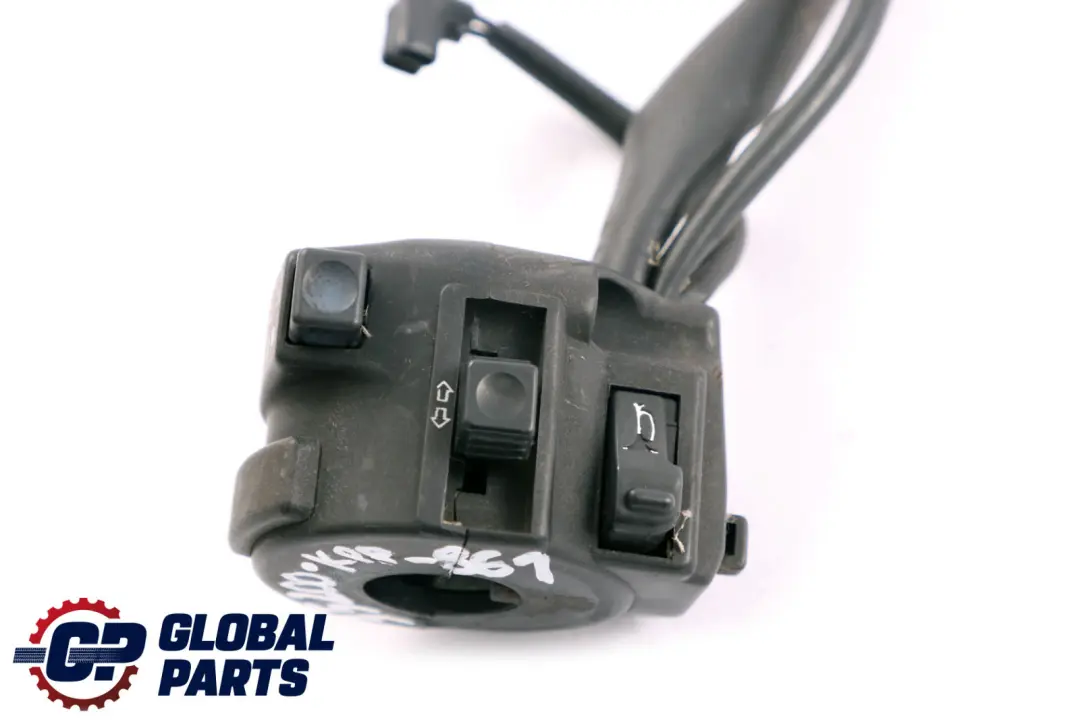 CBR 125R Turn Indicator Winker Switch Unit to Honda with Part number 35200-KPP-861 Honda CBR 125R Turn Indicator Winker Switch Unit - SKU 35200-KPP-861 - Part number 35200-KPP-861