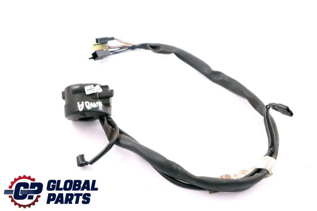 CBR 125R Turn Indicator Winker Switch Unit to Honda with Part number 35200-KPP-861 Honda CBR 125R Turn Indicator Winker Switch Unit - SKU 35200-KPP-861 - Part number 35200-KPP-861