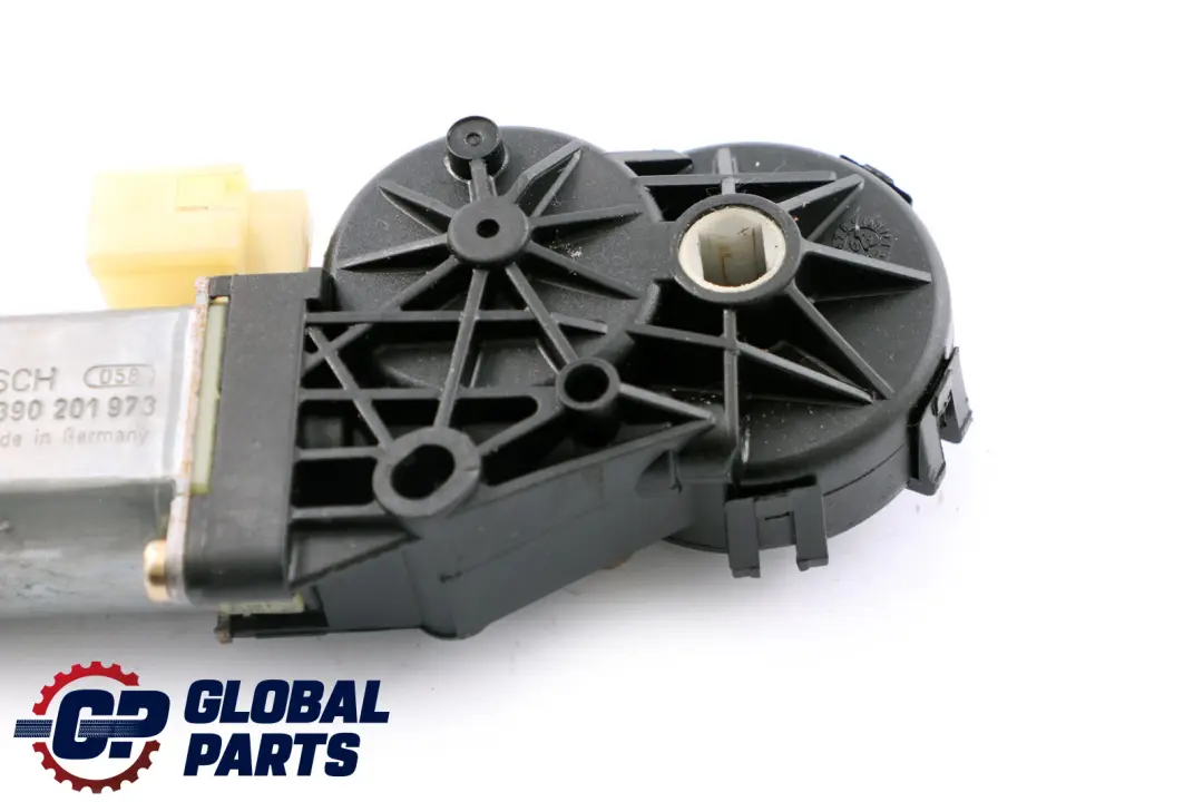 anteriore destra sinistra regolazione sedile motore Bosch 0 390 201 973 per BMW E65 con numero di parte 0390201973 BMW E65 anteriore destra sinistra regolazione sedile motore Bosch 0 390 201 973 - SKU 390201973 - Numero di parte 0390201973