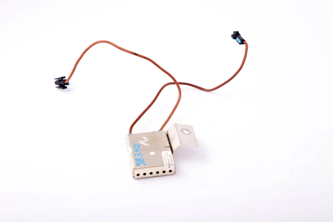 Headlight Resistor Ballast Relay Module Unit to BMW Z4 E85 Xenon with Part number 4030026 BMW Z4 E85 Xenon Headlight Resistor Ballast Relay Module Unit - SKU 4030026 - Part number 4030026