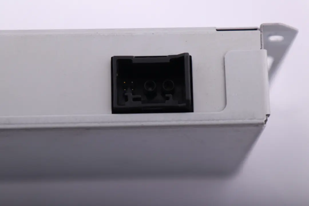 BMW E60 E87 E90 Moduł Sterownik Interfejs Złącze iPod - SKU 411033 - Numer Części 411033