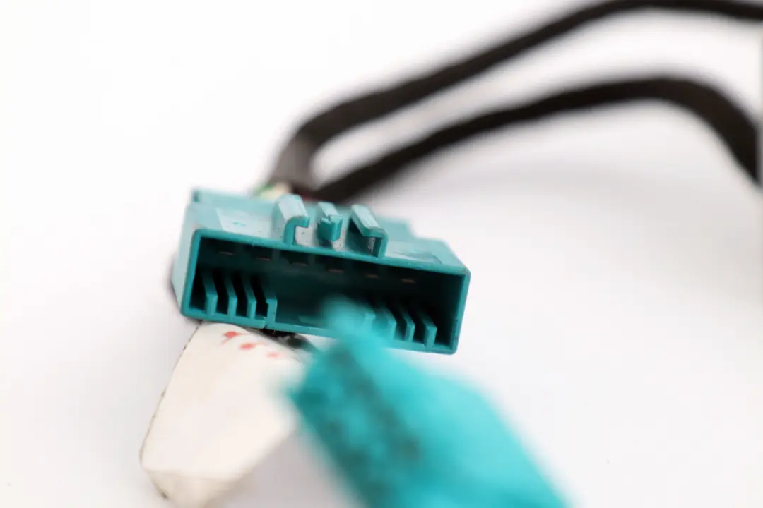 BMW 5 Series E60 Rear Xenon Lights Facelift Conversion Wiring Cables Adapters - SKU 432110 - Part number 0432110