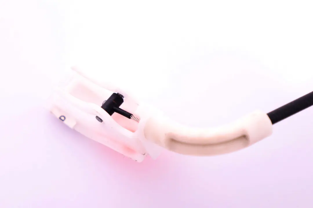 Inner Door Opener Bowden Cable to BMW E63 E64 LCI with Part number 4335467 BMW E63 E64 LCI Inner Door Opener Bowden Cable - SKU 4335467 - Part number 4335467