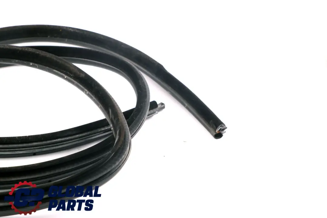 Sello Proteccion Borde Puerta Delantera Izquierda Derecha para BMW E60 E61 LCI con número de pieza 4389354 BMW E60 E61 LCI Sello Proteccion Borde Puerta Delantera Izquierda Derecha - SKU 4389354 - Número de pieza 4389354