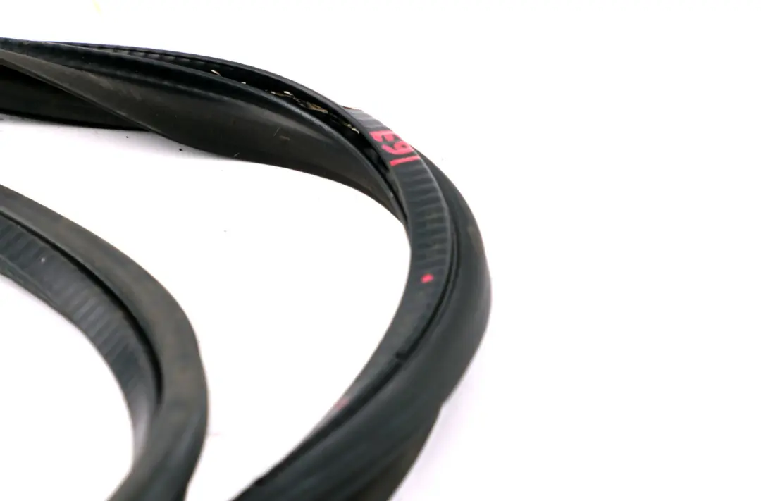 Junta De sellado De La ventana trasera para BMW E91 E91N LCI con número de pieza 4391270 BMW E91 E91N LCI Junta De sellado De La ventana trasera - SKU 4391270 - Número de pieza 4391270
