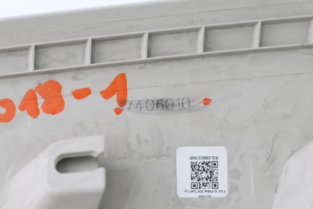 Abdeckung Säule A Rechts SATELLITE GRAU 4825018 für Mini Cooper F56 mit Teilenummer 7406016 Mini Cooper F56 Abdeckung Säule A Rechts SATELLITE GRAU 4825018 - SKU 4825018-1 - Teilenummer 7406016