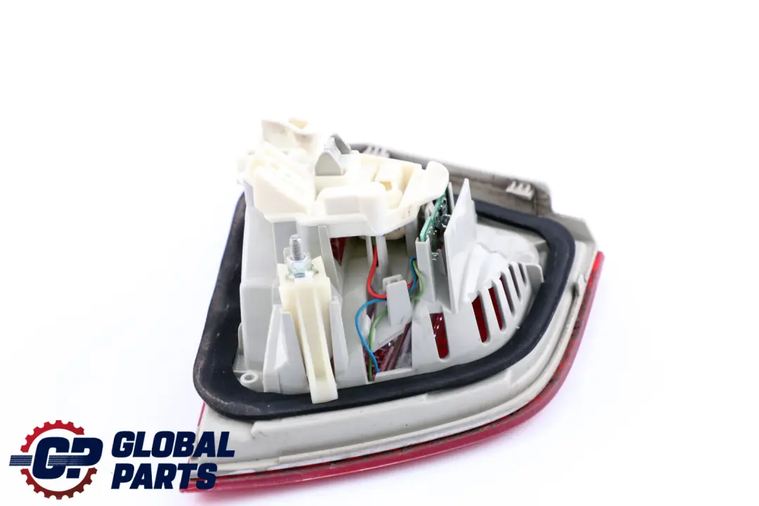 Lampe Feu Arriere Dans Couvercle Coffre Hayon Gauche pour BMW E91 LCI à propos du numéro de pièce 4871739 BMW E91 LCI Lampe Feu Arriere Dans Couvercle Coffre Hayon Gauche - SKU 4871739 - Numéro de pièce 4871739