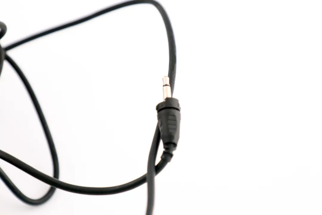 Nokia Bluetooth Hands-free Mobile Phone Speaker to with Part number 505830 HFS-12 Nokia Bluetooth Hands-free Mobile Phone Speaker - SKU 505832 HFS-12 - Part number 505830 HFS-12