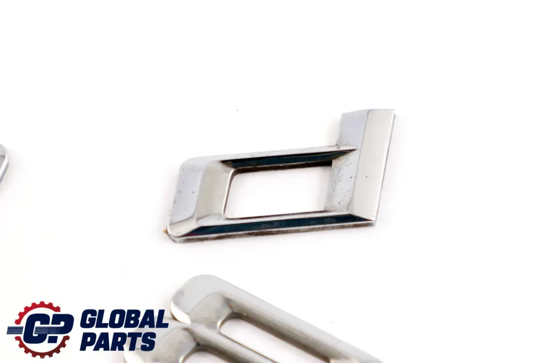 BMW E90 Trasero Boot Trunk Lid Adherido Emblema Insignia 318d Lettering - SKU 51147157554 - Número de pieza 51147157554