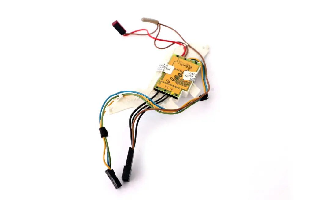 Steering Wheel Heater Electronics Control Unit Module to BMW X5 Series E53 with Part number 6751179 BMW X5 Series E53 Steering Wheel Heater Electronics Control Unit Module - SKU 6751179-1 - Part number 6751179