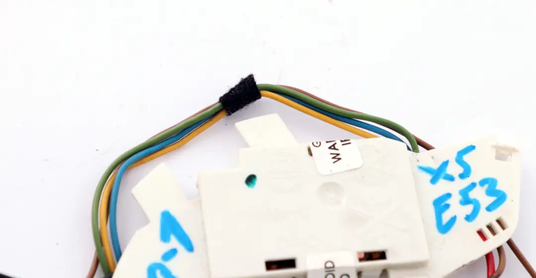 Steering Wheel Heater Electronics Control Unit Module to BMW X5 Series E53 with Part number 6751179 BMW X5 Series E53 Steering Wheel Heater Electronics Control Unit Module - SKU 6751179-1 - Part number 6751179