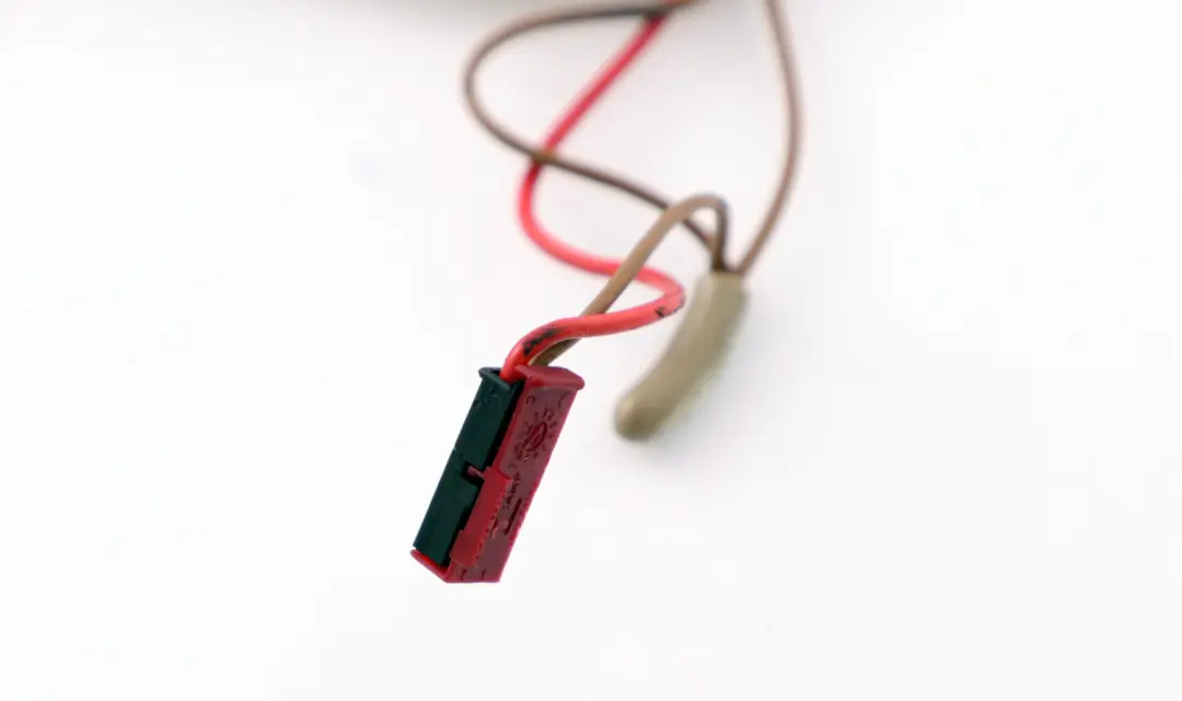 Steering Wheel Heater Electronics Control Unit Module to BMW X5 Series E53 with Part number 6751179 BMW X5 Series E53 Steering Wheel Heater Electronics Control Unit Module - SKU 6751179-1 - Part number 6751179