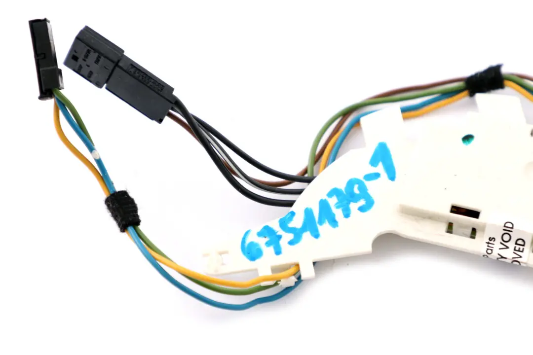 Steering Wheel Heater Electronics Control Unit Module to BMW X5 Series E53 with Part number 6751179 BMW X5 Series E53 Steering Wheel Heater Electronics Control Unit Module - SKU 6751179-1 - Part number 6751179