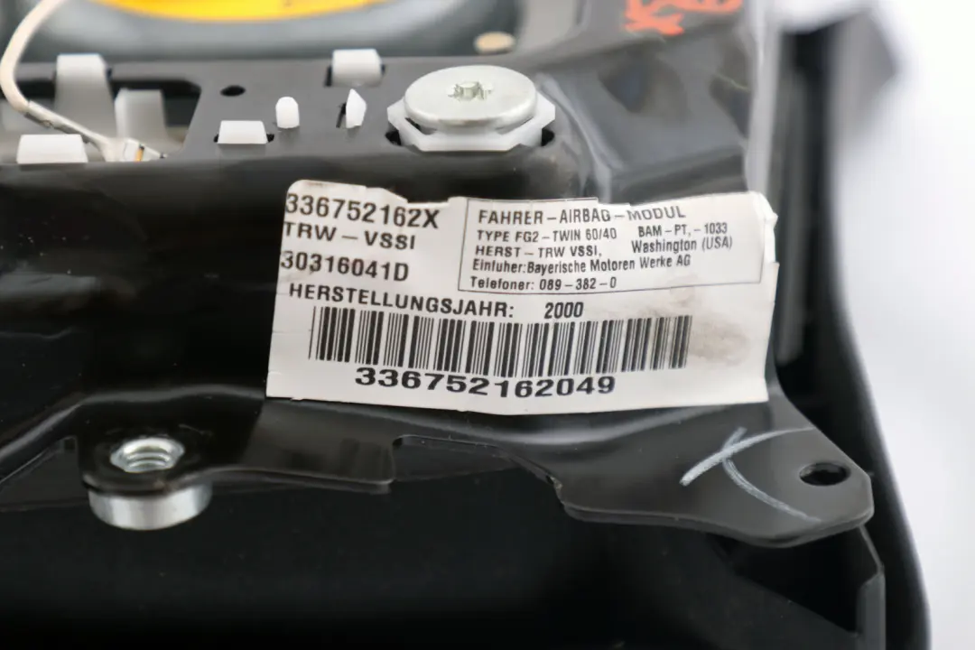 BMW X5 Series E53 Steering Wheel Driver's Air Hub Bag Cap - SKU 6752162 - Part number 6752162