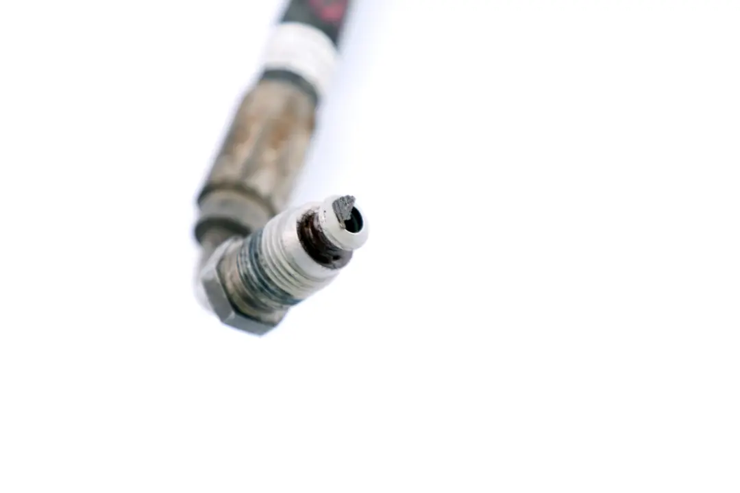 Valve Block Pressure Line Hose to BMW E65 E66 Dynamic Drive with Part number 6753030 BMW E65 E66 Dynamic Drive Valve Block Pressure Line Hose - SKU 6753030 - Part number 6753030