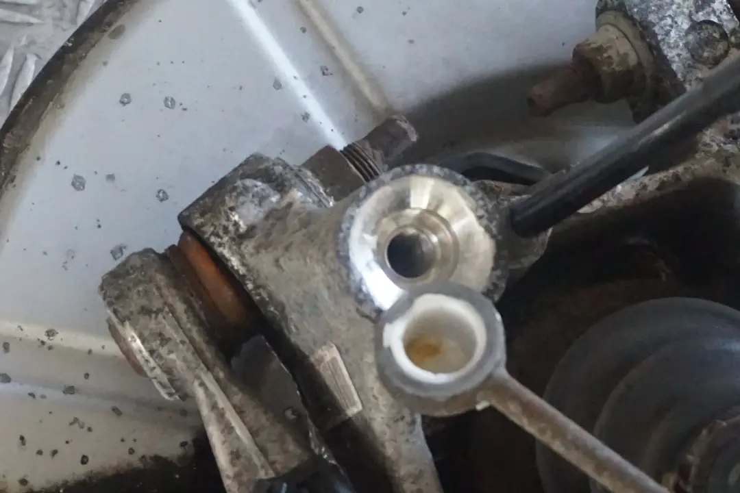 M57N2 Półoś zwrotnica lewa do BMW E66 730Ld o numerze 6753107 BMW E66 730Ld M57N2 Półoś zwrotnica lewa - SKU 6753107 - Numer Części 6753107