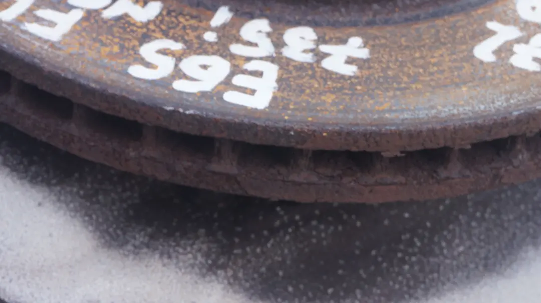 N62 Front Left N/S Suspension Leg Brake Disc Carrier to BMW 7 Series E65 735i with Part number 6753187 BMW 7 Series E65 735i N62 Front Left N/S Suspension Leg Brake Disc Carrier - SKU 6753187 - Part number 6753187