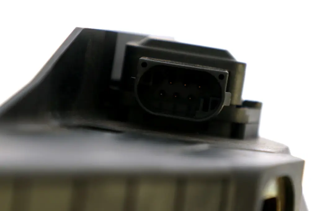 Pedał Gazu Skrzynia Automatyczna do BMW E38 E39 E46 X5 E53 o numerze 6753518 BMW E38 E39 E46 X5 E53 Pedał Gazu Skrzynia Automatyczna - SKU 6753518 - Numer Części 6753518